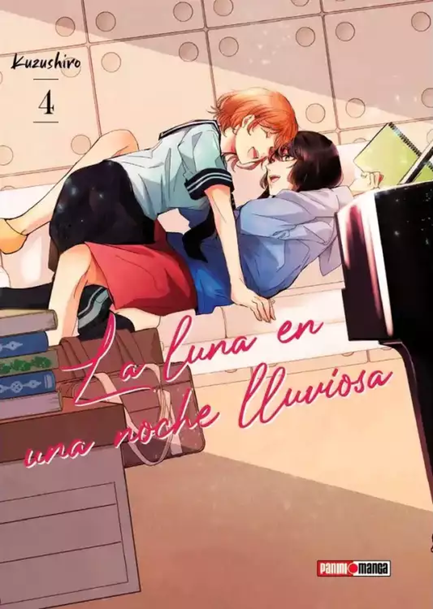 La Luna En Una Noche Lluviosa 04